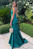 Green Mermaid V-Neck Spaghetti Straps Pleated Long Prom Dress